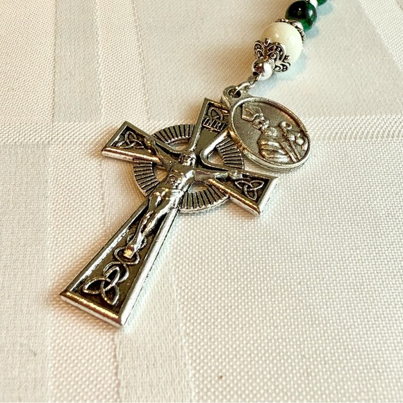 Green St Patrick Irish Marbled Prayer Rosary - Picture 7 of 8